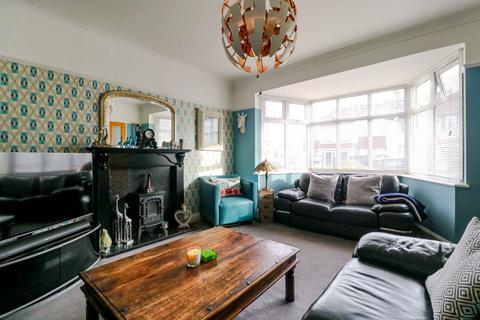 3 bedroom terraced house for sale, Bullsmoor Way, EN8