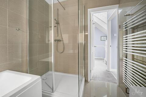 34 Whitegates, Mayals, Swansea, SA3 5HW
