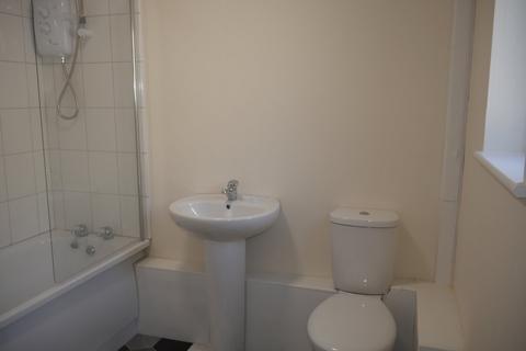 2 bedroom bungalow to rent, Sunnybank Road, Bradford, West Yorkshire, BD5