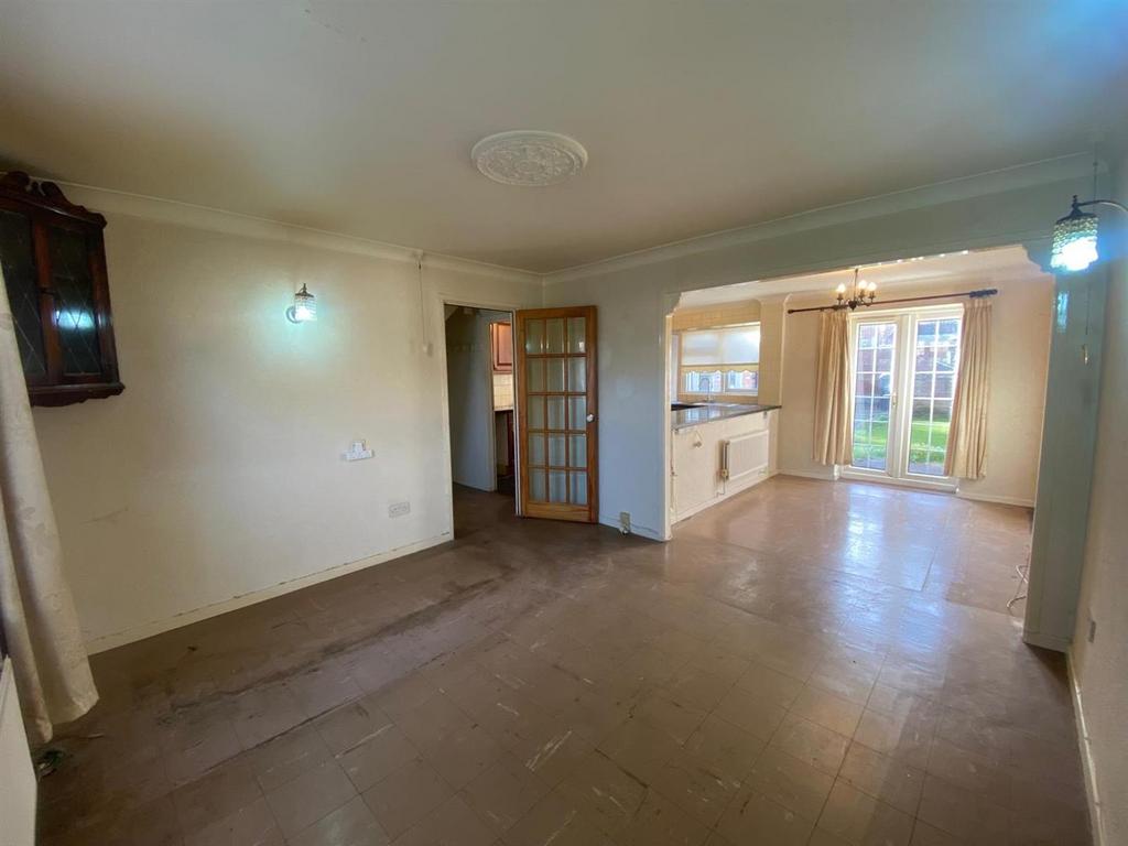 Fairways, Waltham Abbey 2 bed house for sale £340,000