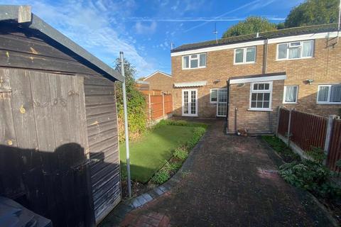 66 Fairways, Waltham Abbey, EN9 1SY