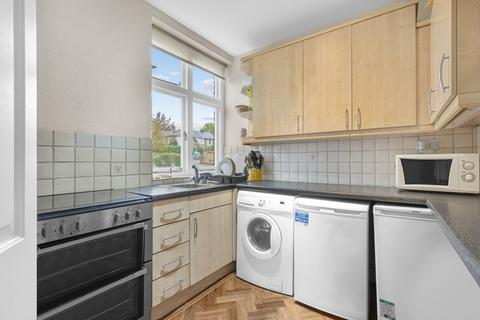 2 bedroom flat for sale, Thornton Hill, London SW19