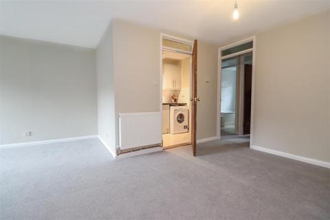 1 bedroom maisonette for sale, St. Andrews Road, Ifield, Crawley