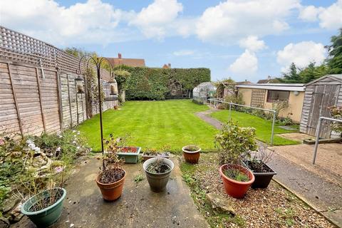 4 bedroom semi-detached house for sale, Bristol Road, Gravesend, Kent