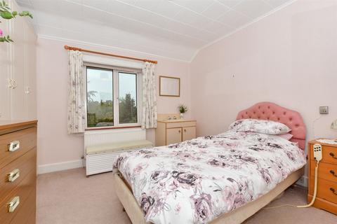 24 William Road, Ashford, TN23 7UU