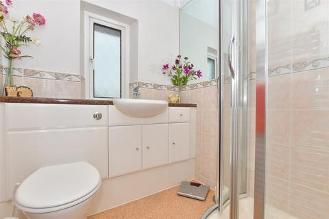24 William Road, Ashford, TN23 7UU