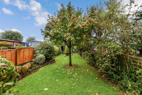 24 William Road, Ashford, TN23 7UU