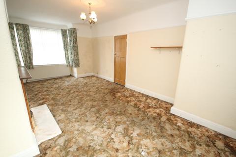 4 bedroom semi-detached house for sale, Cromford Avenue, Stretford, M32 9RQ