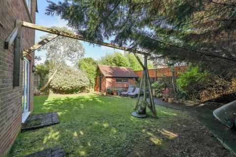 5 bedroom detached house for sale, Gloucester Road, Burgess Hill, RH15