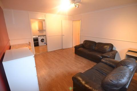 1 bedroom flat to rent, Ashton Road, Startford