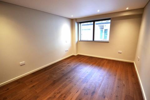 2 bedroom flat to rent, London N8