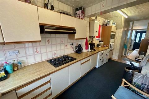 68 Cherrydown Avenue, London, E4 8DU