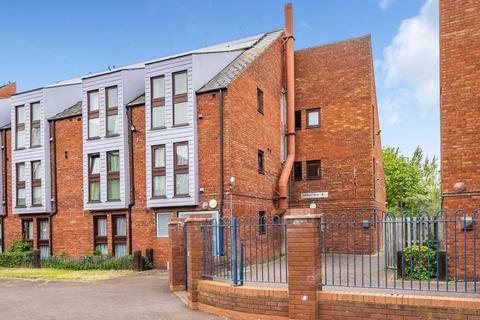 1 bedroom flat for sale, Aylesbury,  Buckinghamshire,  HP19