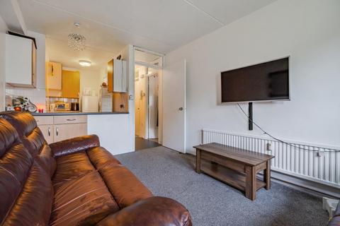 1 bedroom flat for sale, Aylesbury,  Buckinghamshire,  HP19