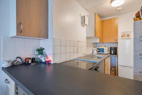 1 bedroom flat for sale, Aylesbury,  Buckinghamshire,  HP19