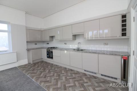 1 bedroom apartment to rent, Kents Road, Admirals House, TQ1