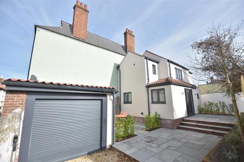 3 bedroom semi-detached house for sale, Louden Road, Cromer