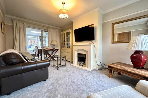 2 bedroom semi-detached house for sale, Kendall Avenue, Stratford-Upon-Avon CV37