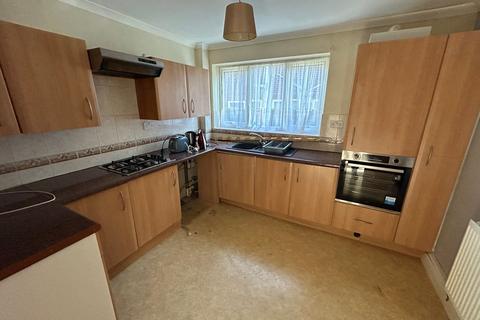 2 bedroom flat to rent, Yarrow Close, Broadstairs, CT10