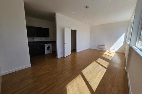 2 bedroom flat to rent, Kempton Road, East Ham, London, E6