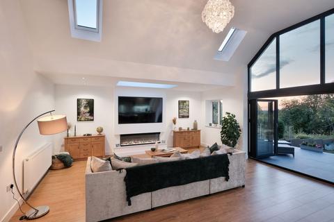 36 Church Road, Astwood Bank, Redditch, B96 6DD