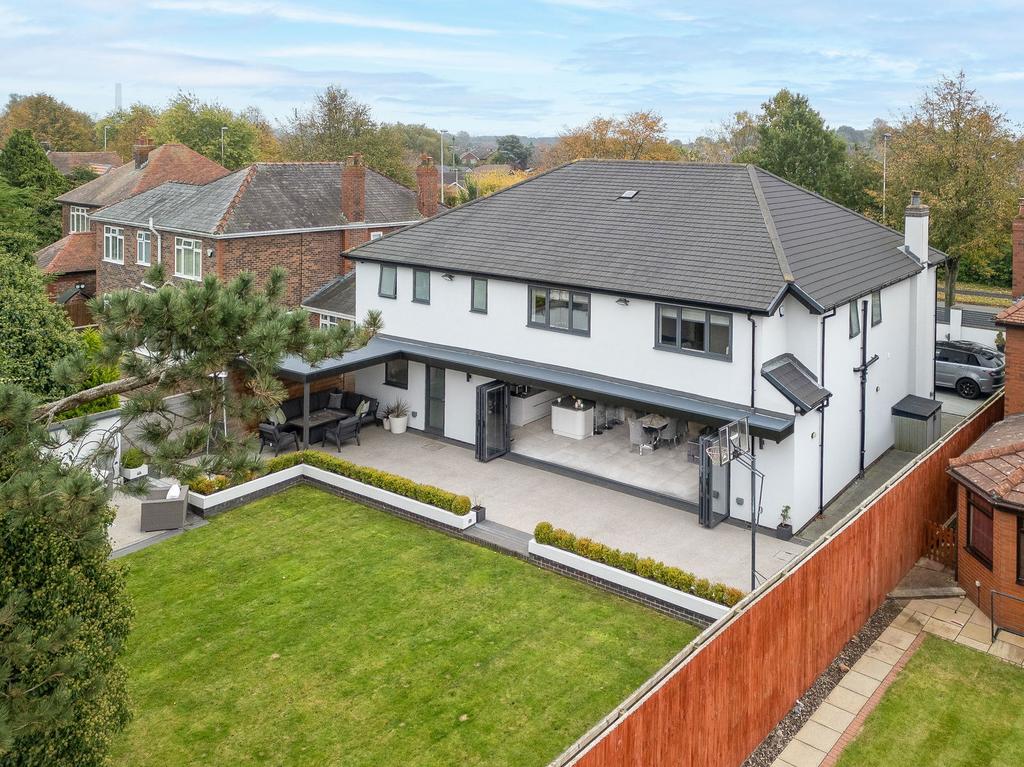 Lunts Heath Road, Farnworth, Widnes 5 bed detached house for sale £