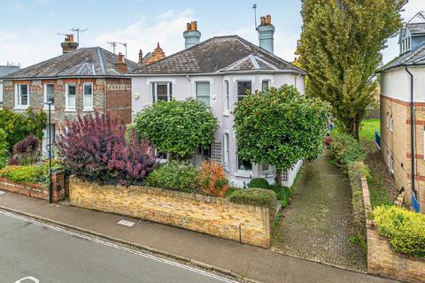 4 bedroom detached house for sale, Lower Teddington Road, Hampton Wick