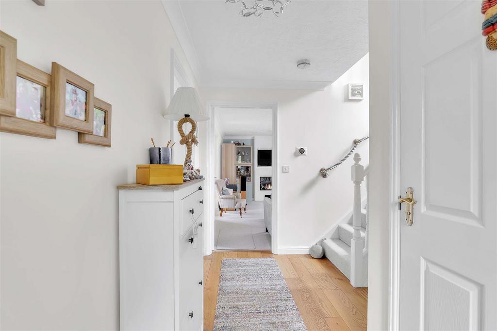 Lattimore Road, StratfordUponAvon 4 bed link detached house for sale