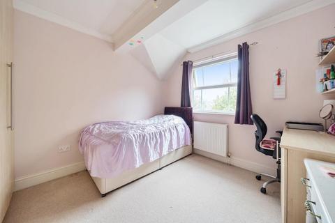 4 bedroom townhouse for sale, Slough,  Berkshire,  SL3