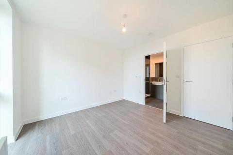 1 bedroom apartment to rent, New Road Triangle,  Feltham,  TW13