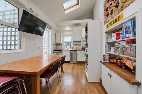 3 bedroom maisonette for sale, Lordship Lane, East Dulwich, SE22