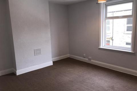 4 bedroom terraced house to rent, Westover Road, Leeds LS13