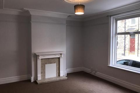 4 bedroom terraced house to rent, Westover Road, Leeds LS13