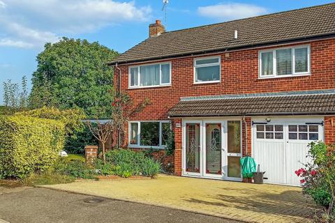 4 bedroom detached house for sale, Middlefields, Reading RG10