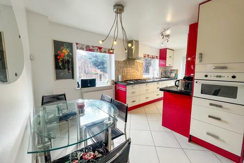 4 bedroom detached house for sale, Middlefields, Reading RG10