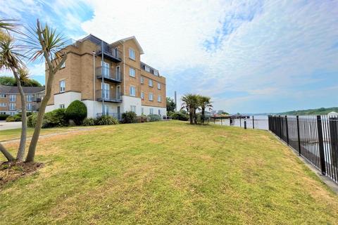 2 bedroom flat for sale, Medina View, East Cowes