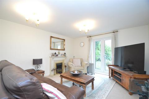 2 bedroom flat for sale, Medina View, East Cowes