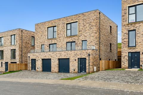 4 bedroom townhouse for sale, The Fieldings, Jackton, South Lanarkshire, G75 8WW