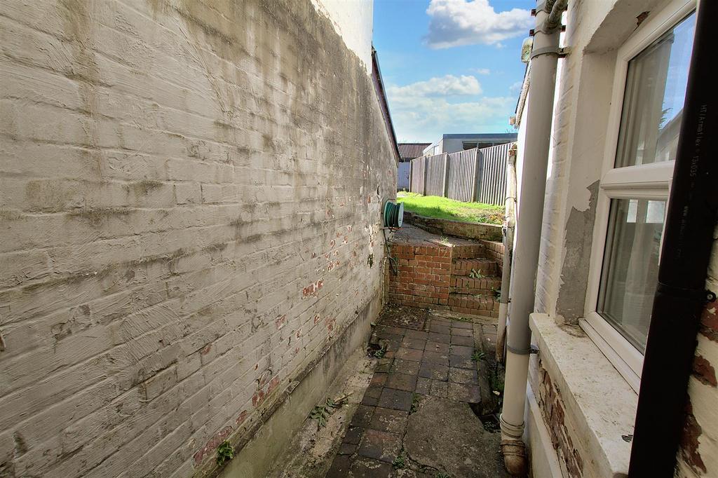 Rear Garden Walkway