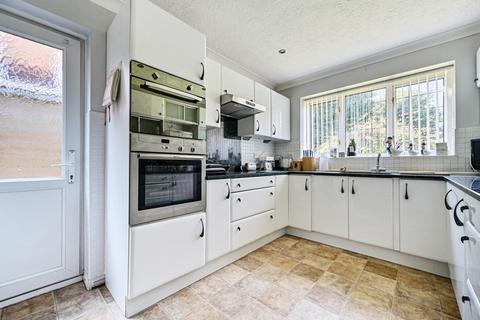 3 bedroom detached house for sale, Cowdray Drive, Rustington, Littlehampton