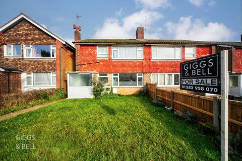 2 bedroom ground floor maisonette for sale, Birchen Grove, Luton, Bedfordshire, LU2