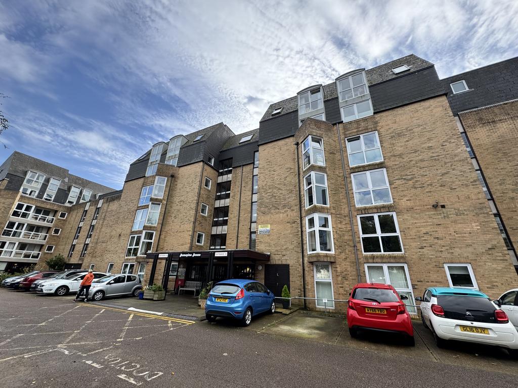 Homepine House, Folkestone CT20 2 bed apartment for sale £110,000