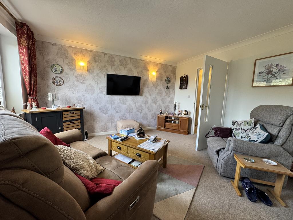 Homepine House, Folkestone CT20 2 bed apartment for sale £110,000
