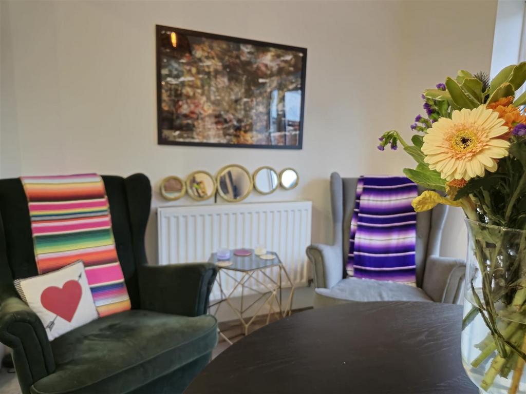 Dining Area/Living Nook