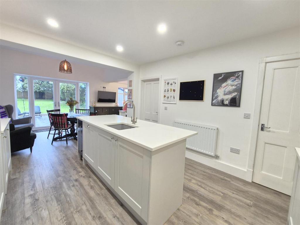 Kitchen/Breakfast Room