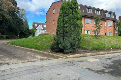 2 bedroom flat for sale, Flat 5 Oaklands, Halesowen