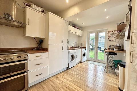 61 Buttmead, Blisworth, Northampton, NN7 3DQ