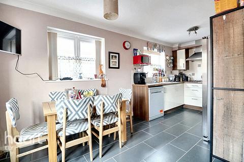 4 bedroom detached house for sale, Cottier Drive, Littleport