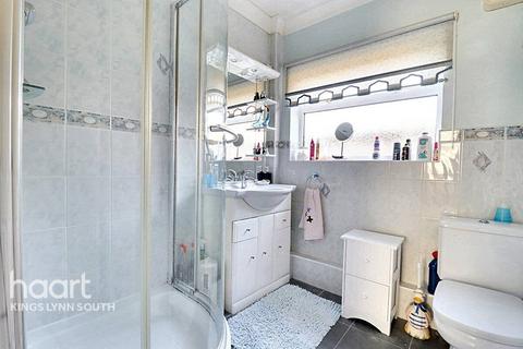 2 bedroom detached bungalow for sale, Common Close, West Winch