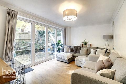 34 Valley View, Biggin Hill, Westerham, TN16 3QL